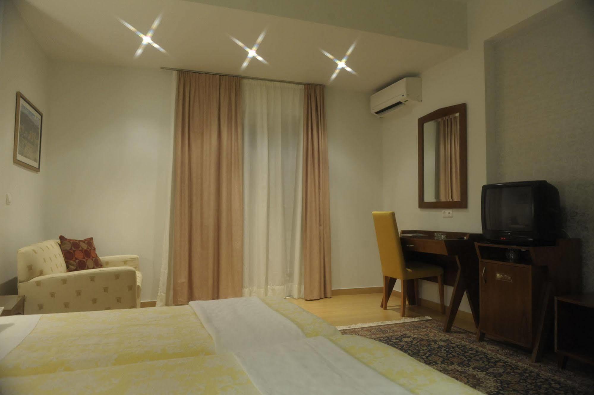 Preveza City Comfort Hotel Kültér fotó